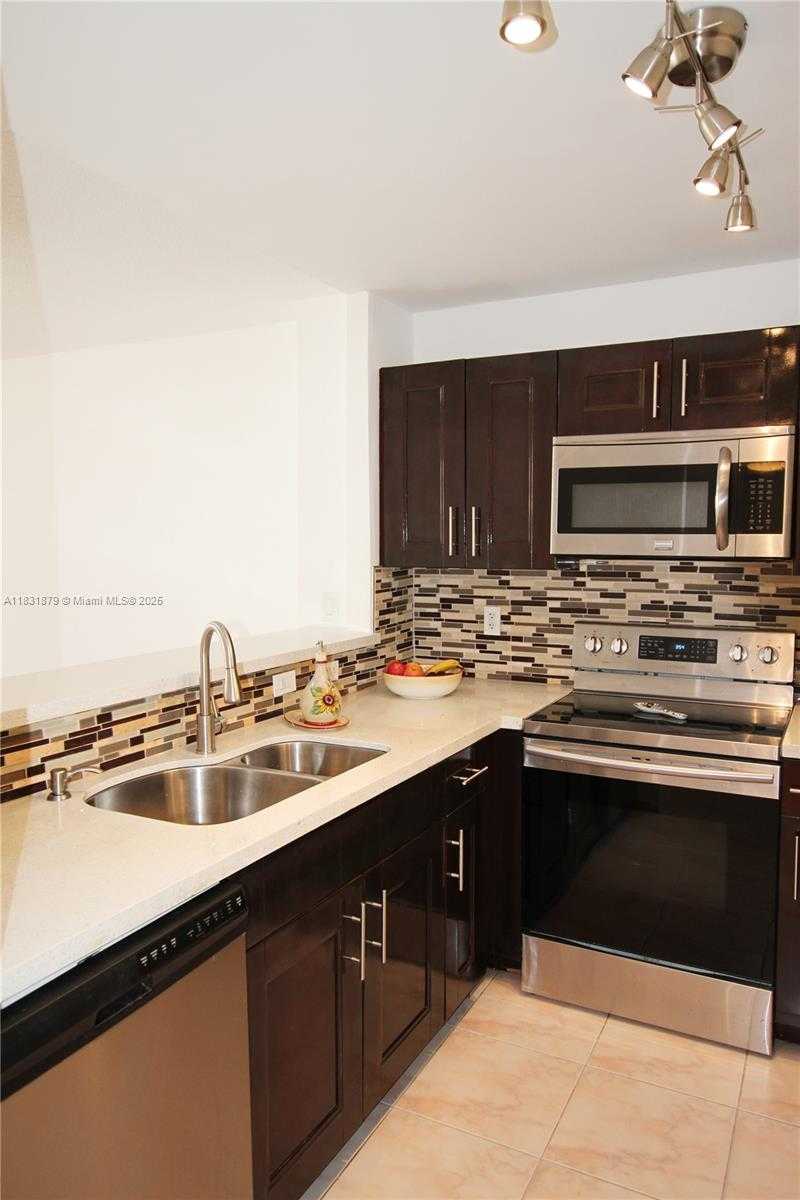 Small Image of 1801 SOUTH OCEAN DR #641, Hallandale Beach Number 3
