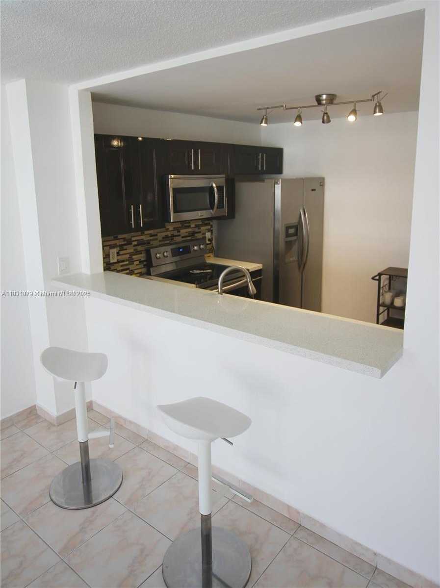 Small Image of 1801 SOUTH OCEAN DR #641, Hallandale Beach Number 7