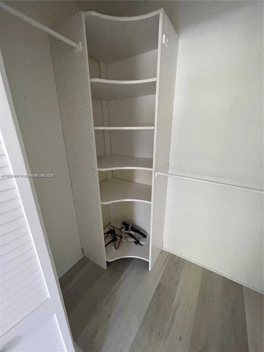 Imagen de Pequeño Objeto