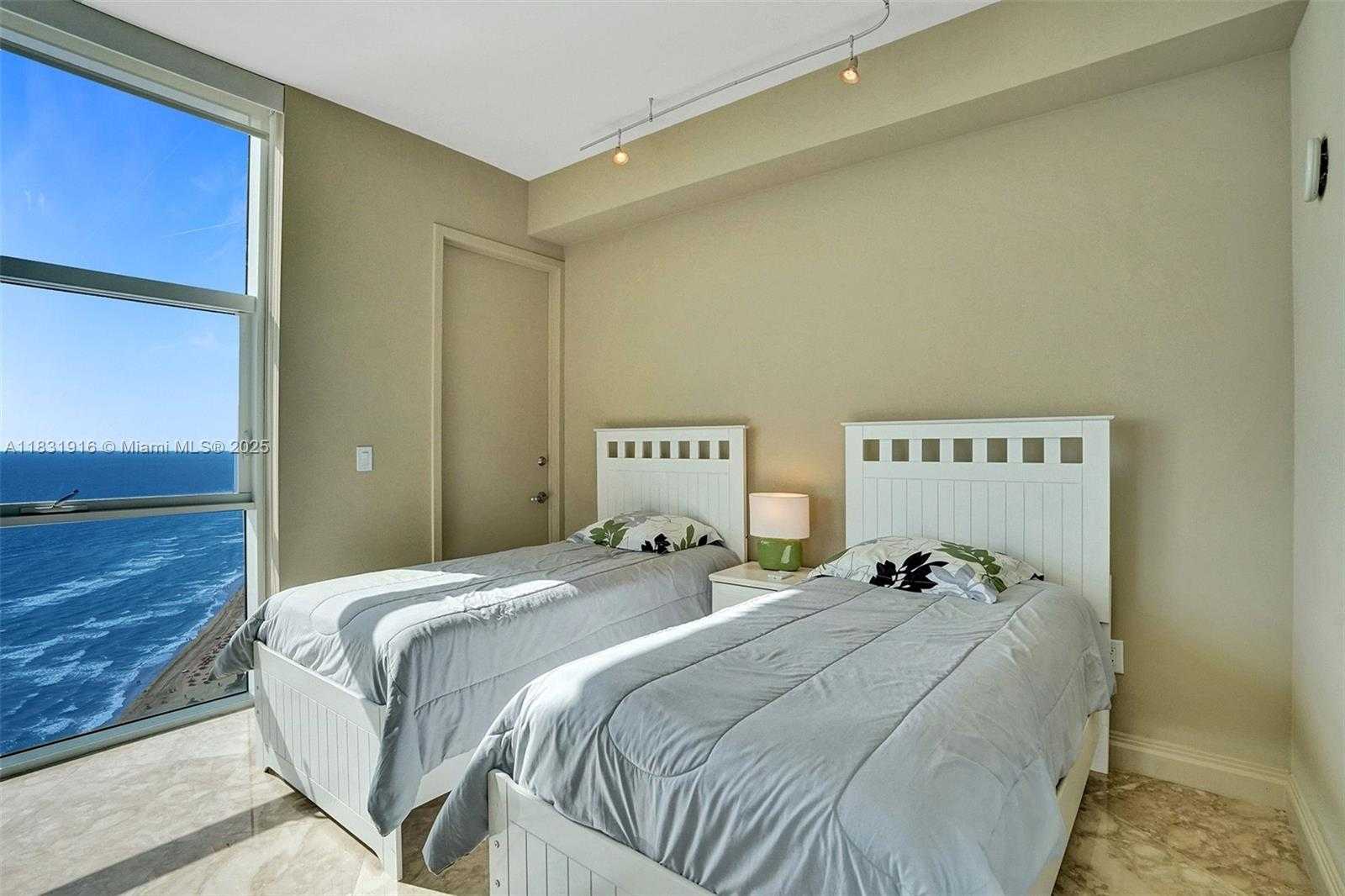 Small Image of 18101 COLLINS AVE #4206, Sunny Isles Beach Number 31