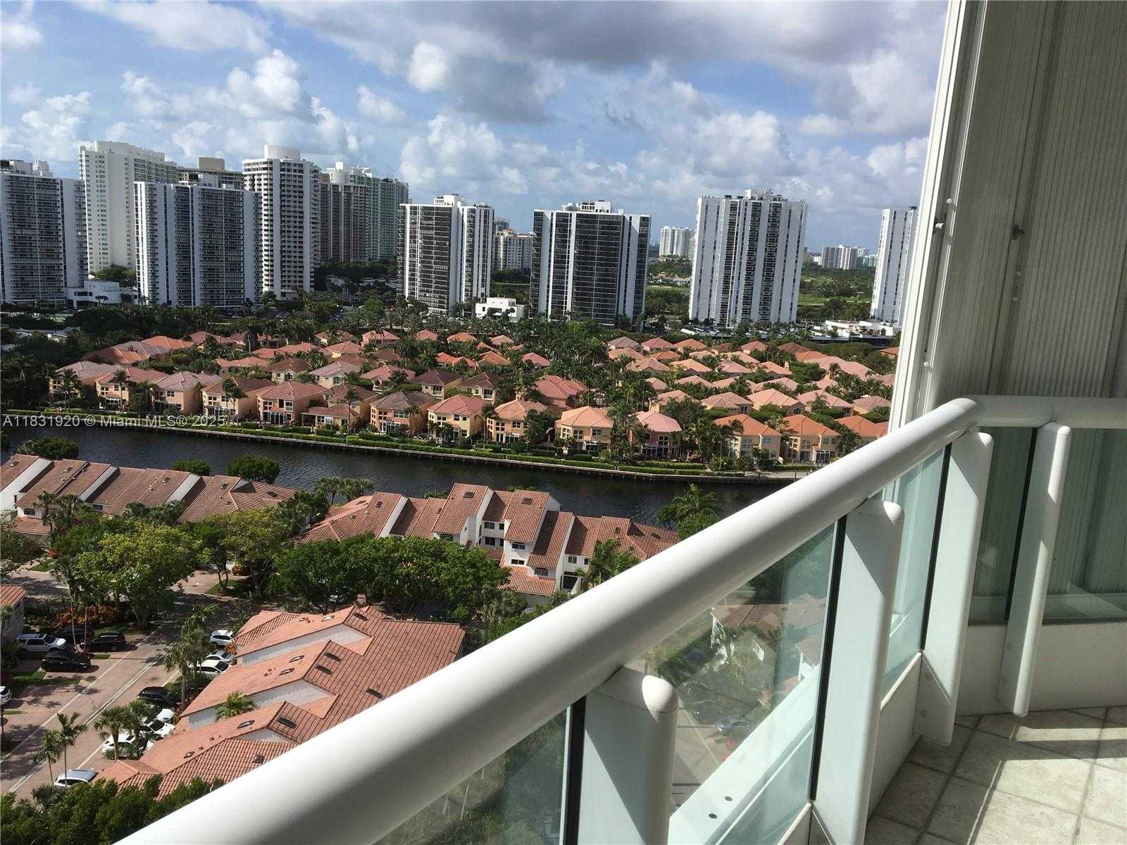 Small Image of 21055 YACHT CLUB DR #1603, Aventura Number 5