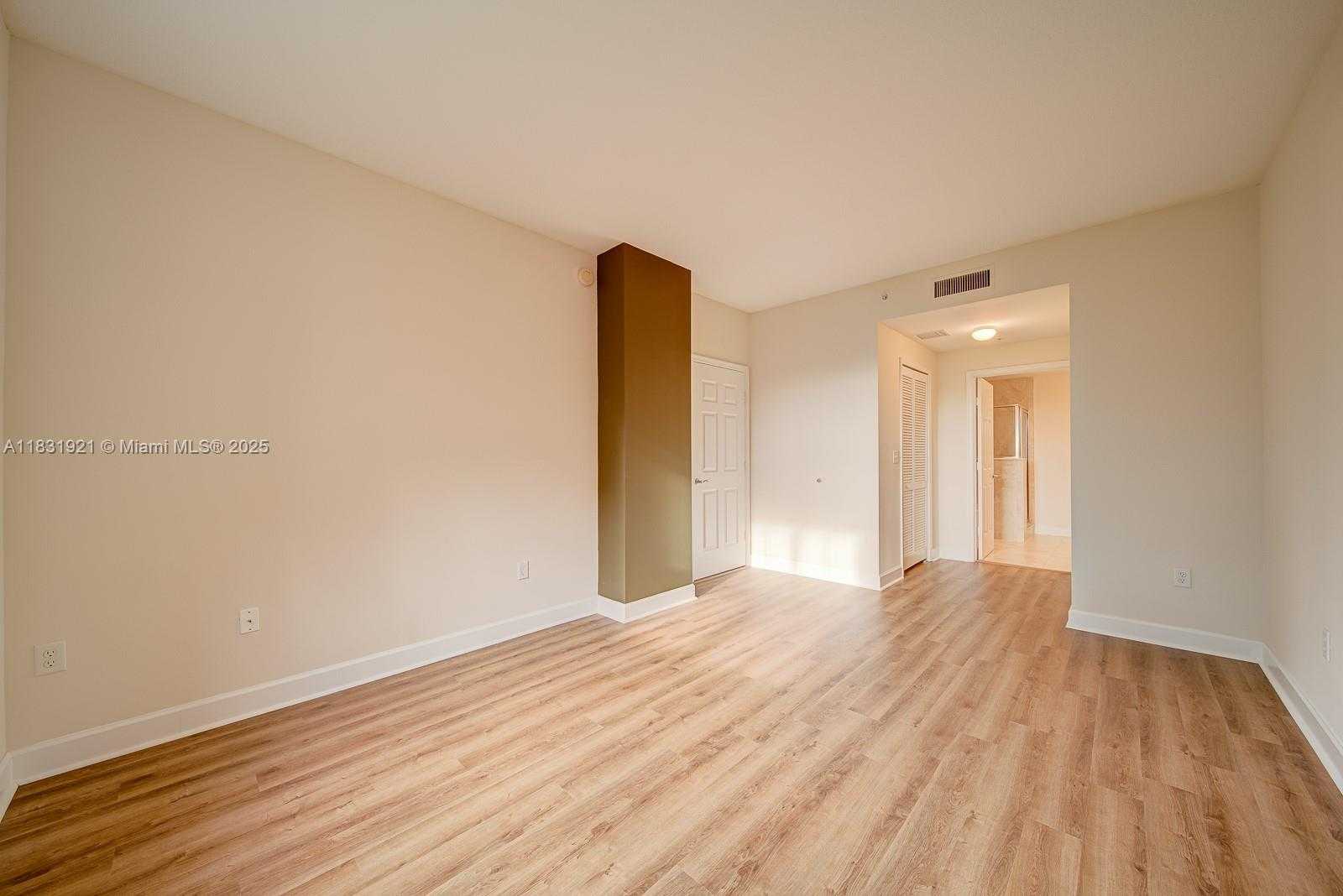 Small Image of 100 ANDALUSIA AVE #608, Coral Gables Number 18