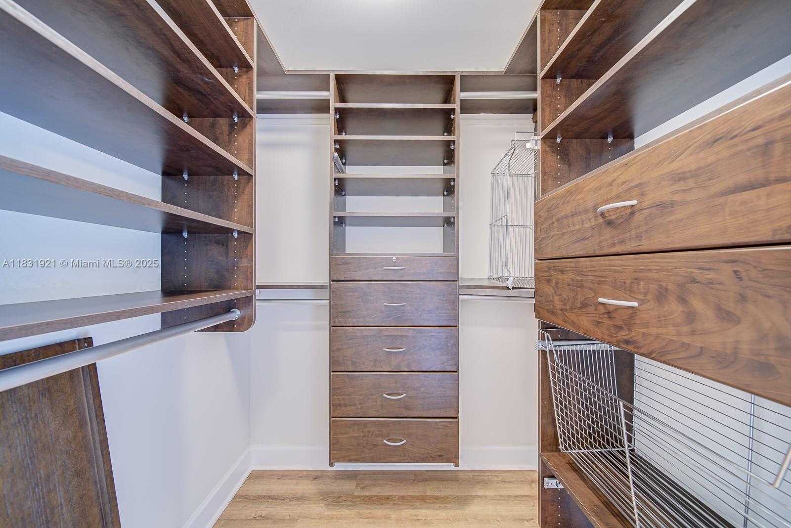 Small Image of 100 ANDALUSIA AVE #608, Coral Gables Number 28