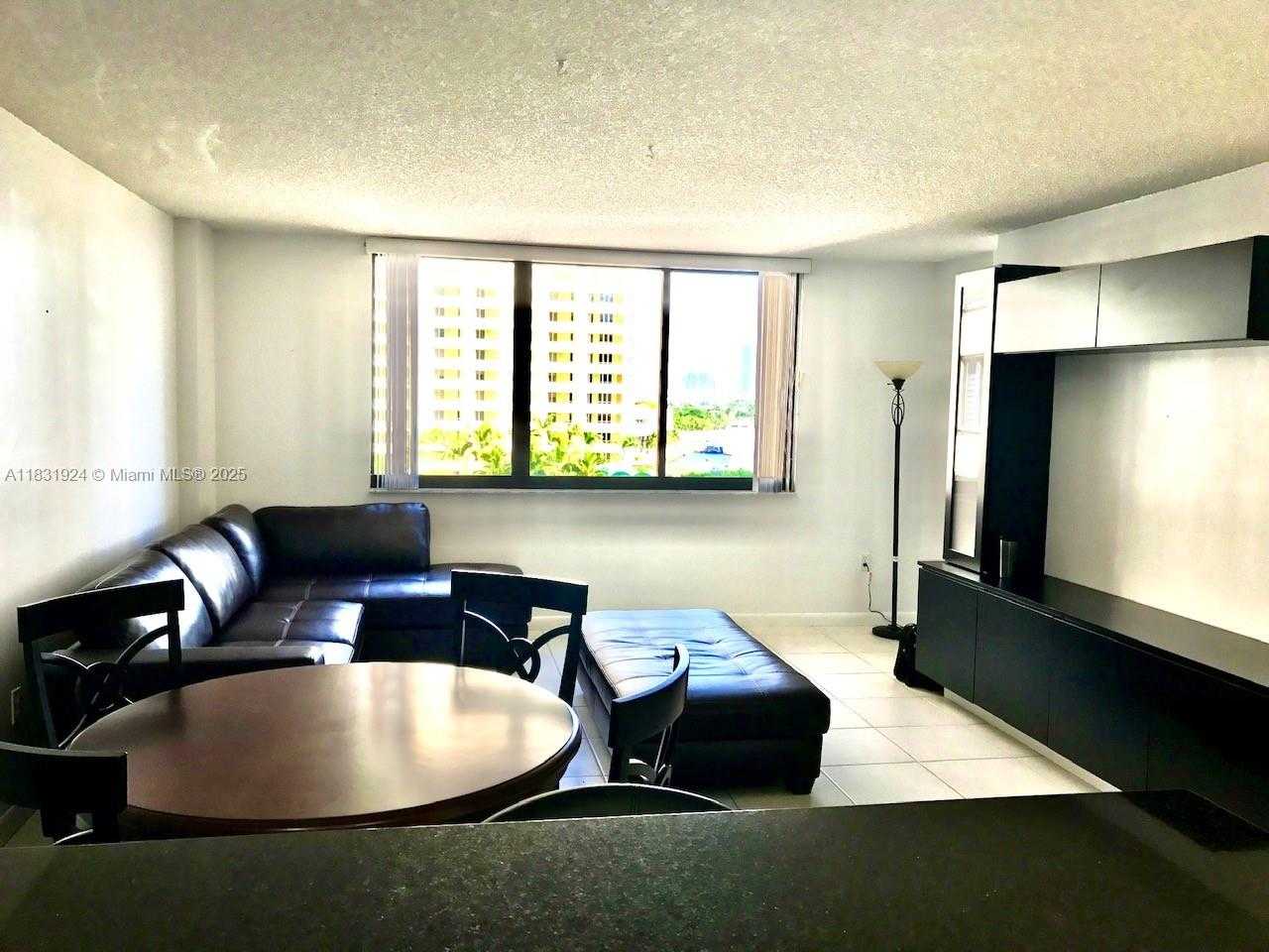 Small Image of 540 BRICKELL KEY DR #1002, Miami Number 5