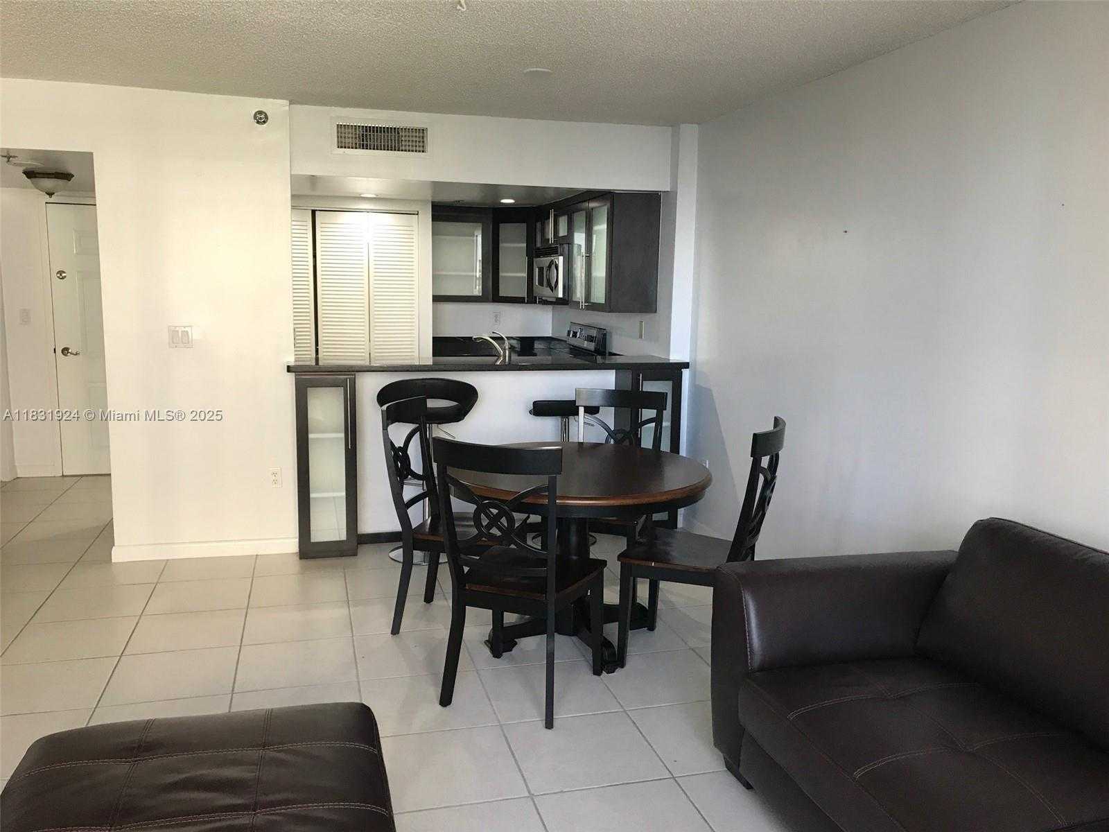 Small Image of 540 BRICKELL KEY DR #1002, Miami Number 6