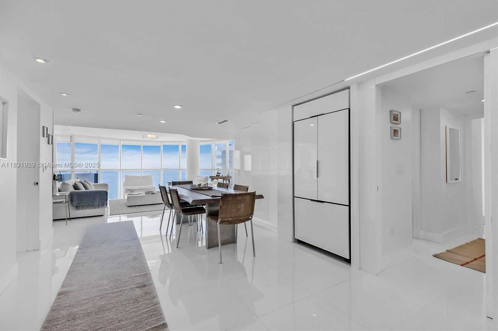 Small Image of 6301 COLLINS AVE #2103, Miami Beach Number 10