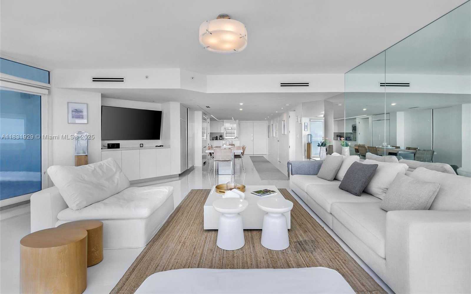 Small Image of 6301 COLLINS AVE #2103, Miami Beach Number 16