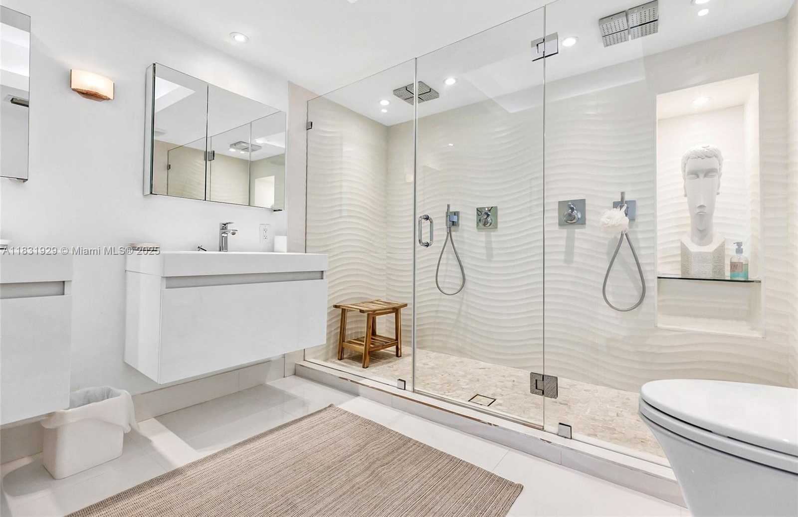 Small Image of 6301 COLLINS AVE #2103, Miami Beach Number 18