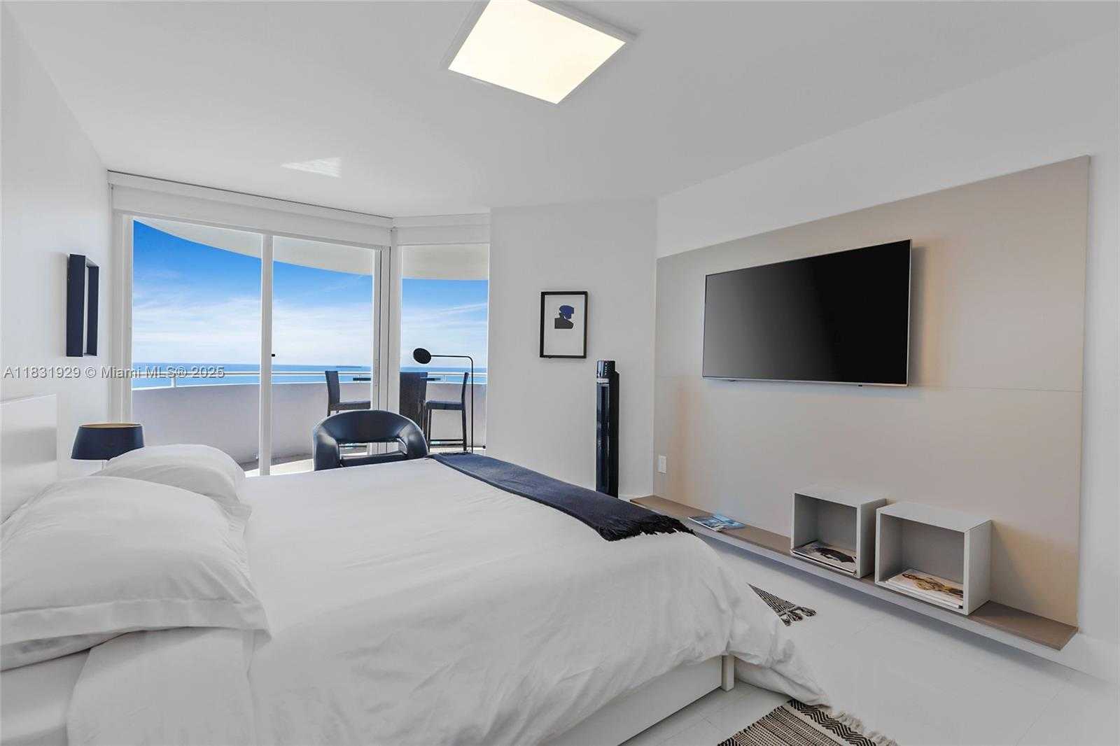 Small Image of 6301 COLLINS AVE #2103, Miami Beach Number 21