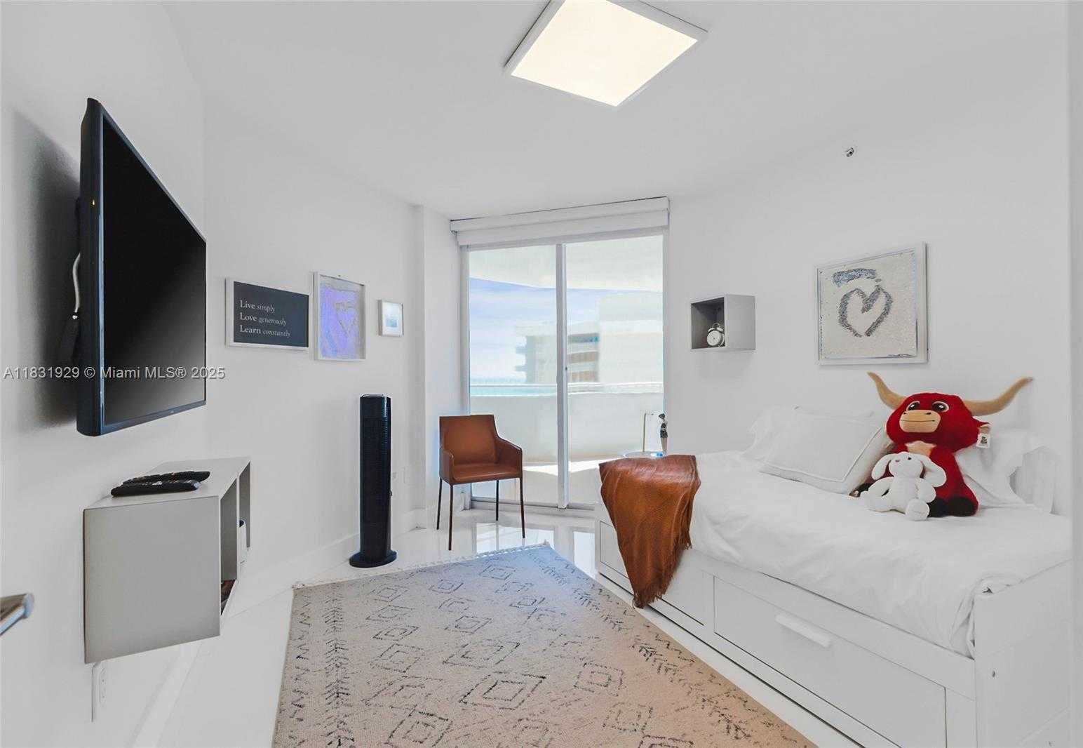 Small Image of 6301 COLLINS AVE #2103, Miami Beach Number 23