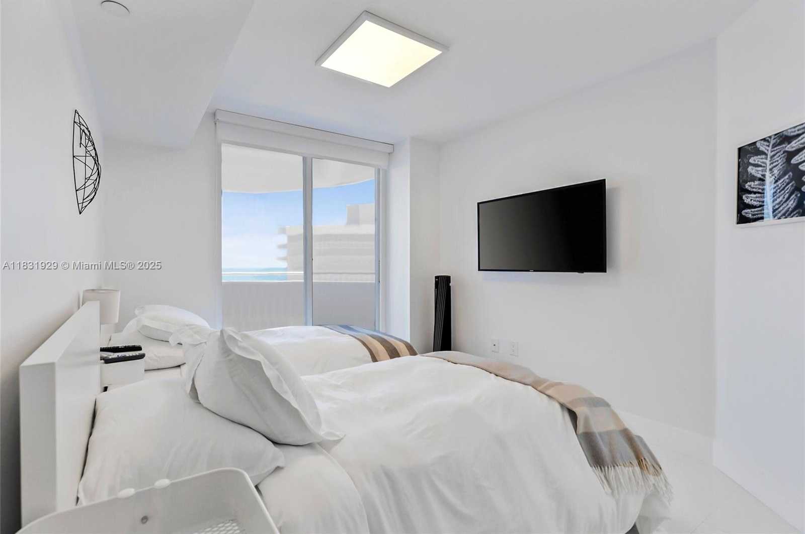 Small Image of 6301 COLLINS AVE #2103, Miami Beach Number 27