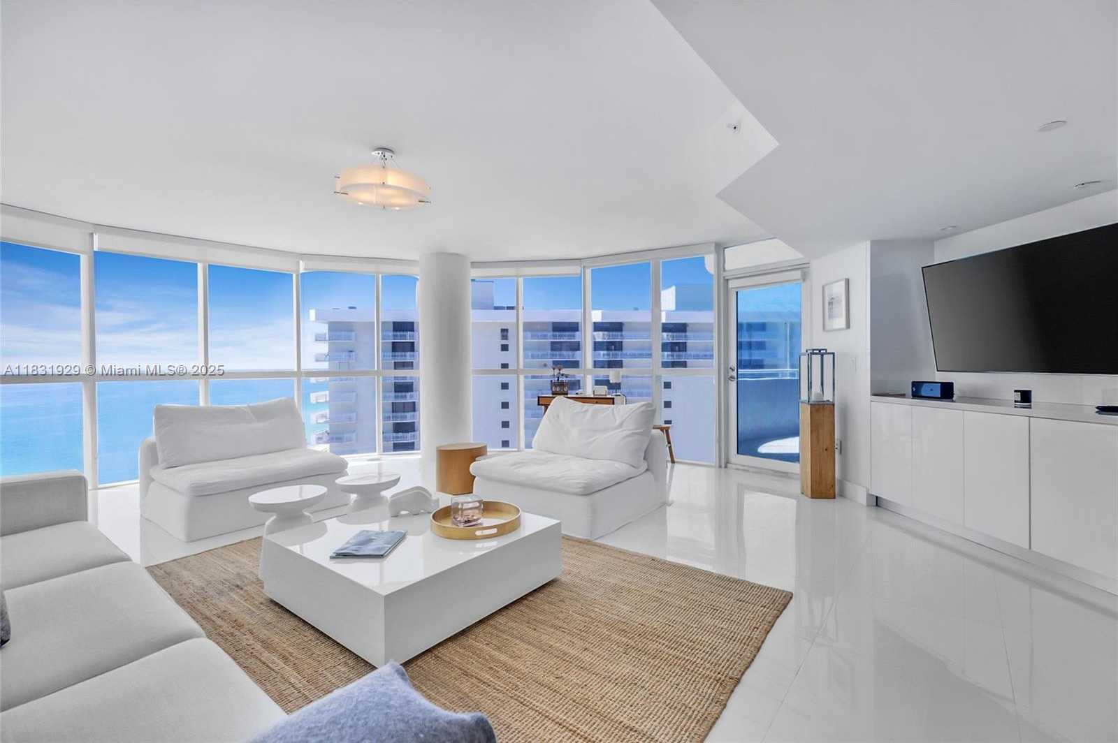 Small Image of 6301 COLLINS AVE #2103, Miami Beach Number 5