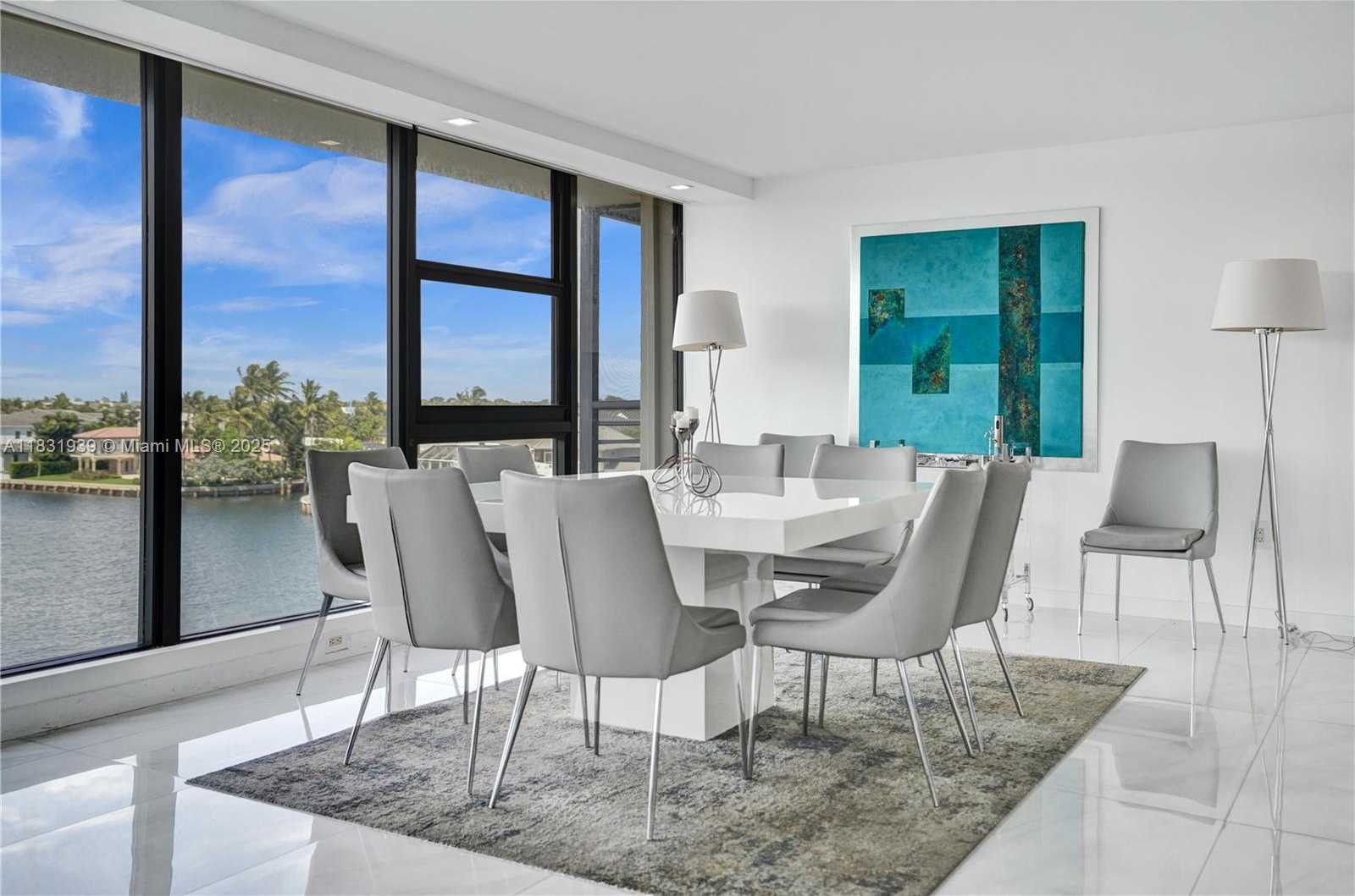 Small Image of 900 Spanish River Blvd, Boca Raton, FL 33431, USA Number 13