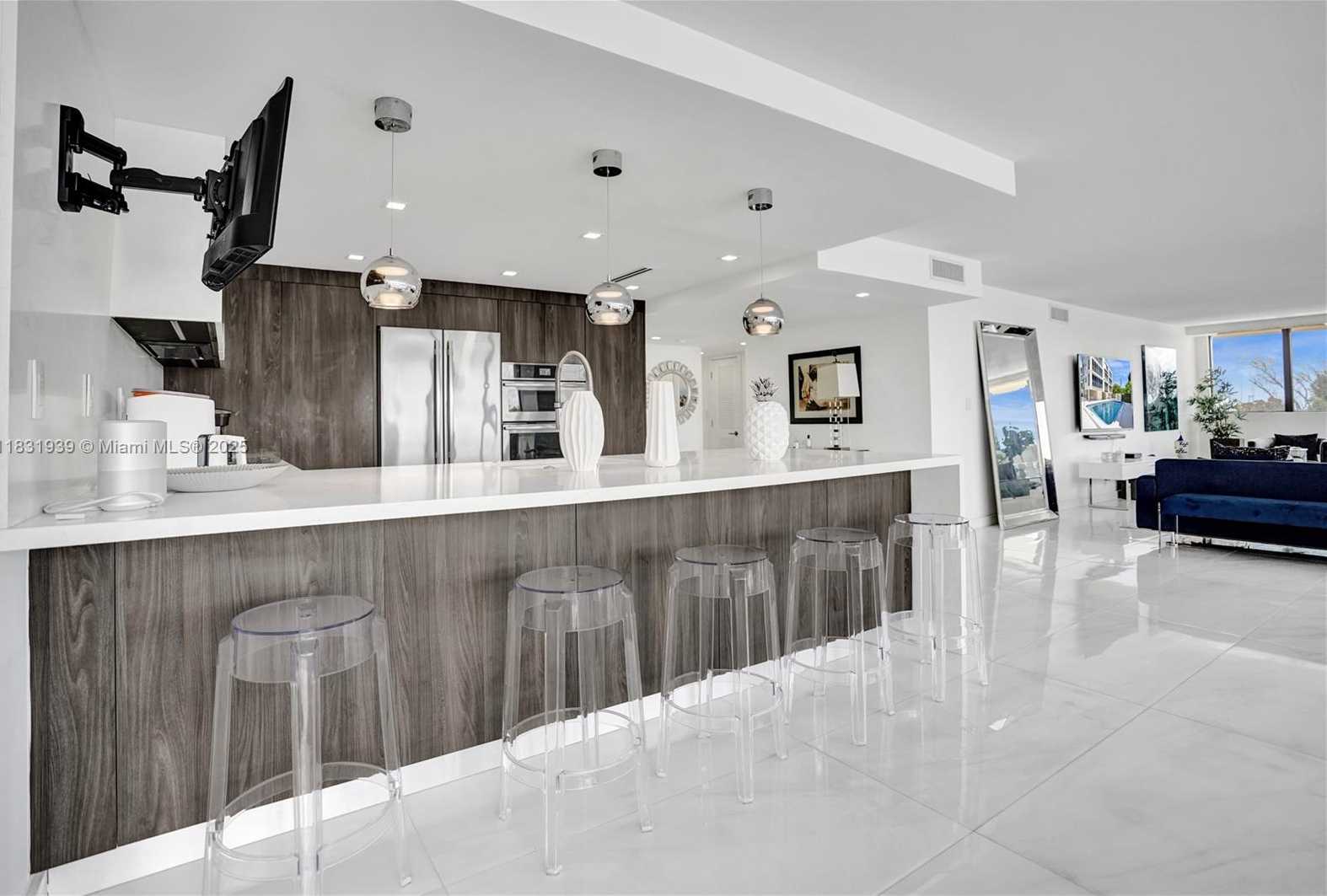 Small Image of 900 Spanish River Blvd, Boca Raton, FL 33431, USA Number 19
