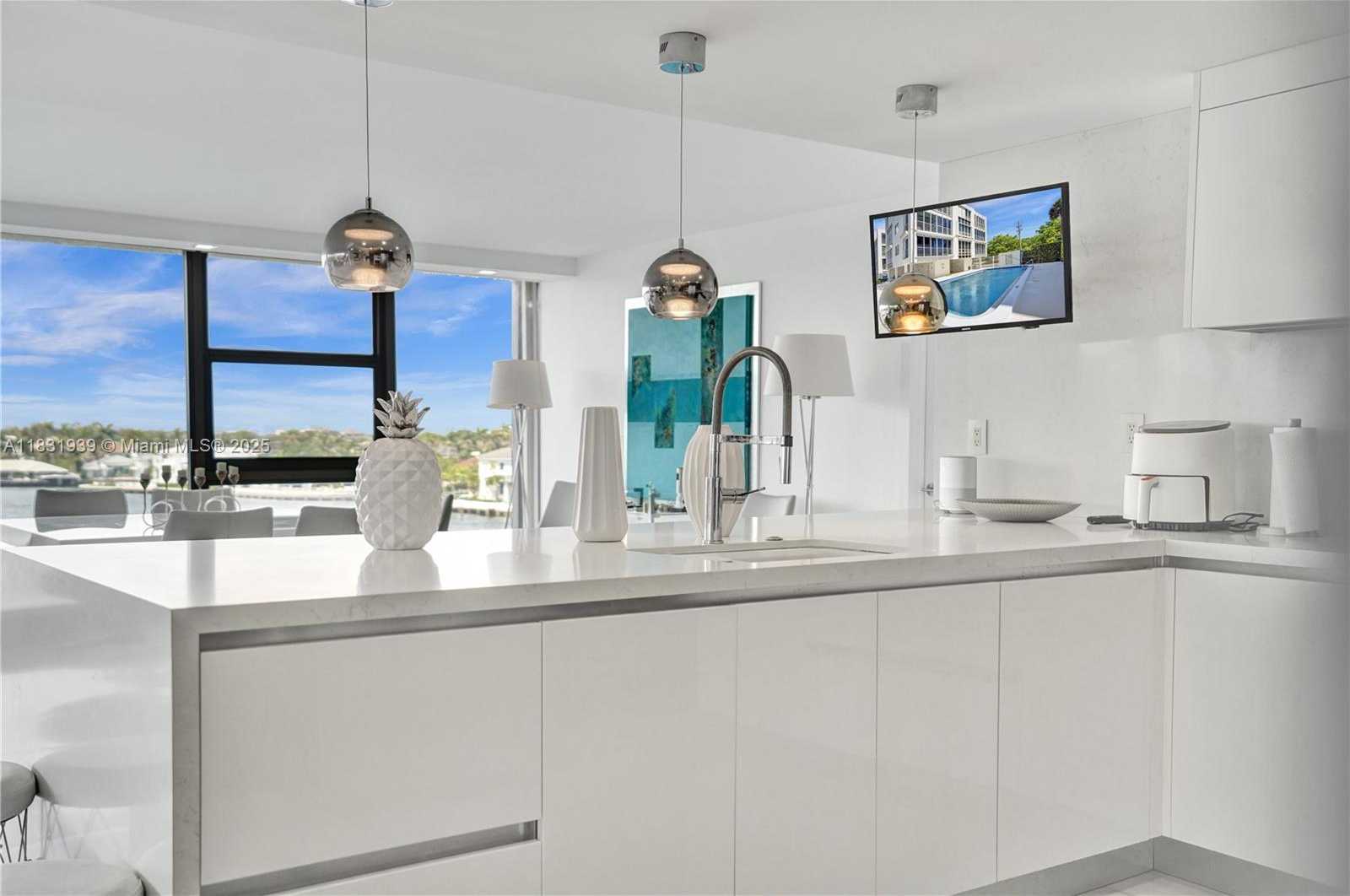 Small Image of 900 Spanish River Blvd, Boca Raton, FL 33431, USA Number 23
