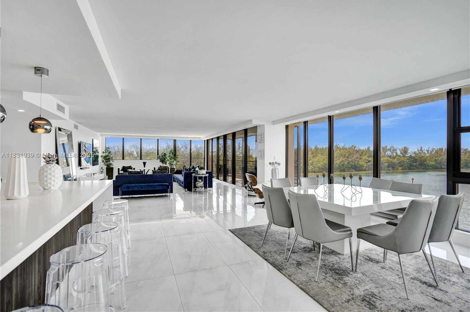 Small Image of 900 Spanish River Blvd, Boca Raton, FL 33431, USA Number 25