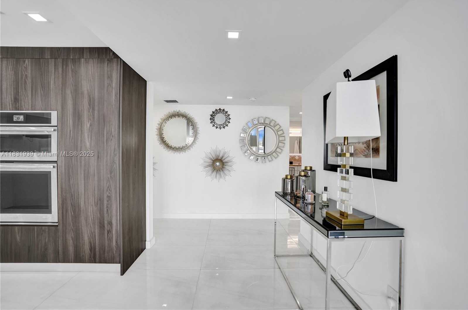 Small Image of 900 Spanish River Blvd, Boca Raton, FL 33431, USA Number 26