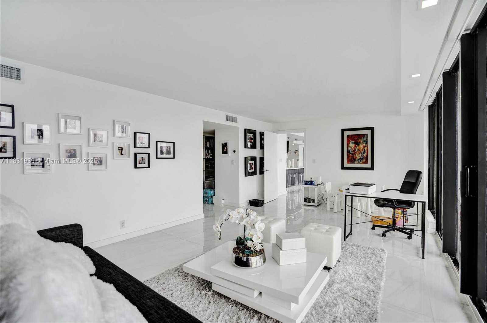 Small Image of 900 Spanish River Blvd, Boca Raton, FL 33431, USA Number 29
