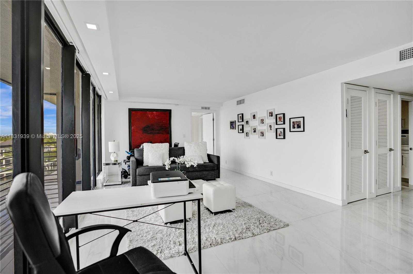 Small Image of 900 Spanish River Blvd, Boca Raton, FL 33431, USA Number 39