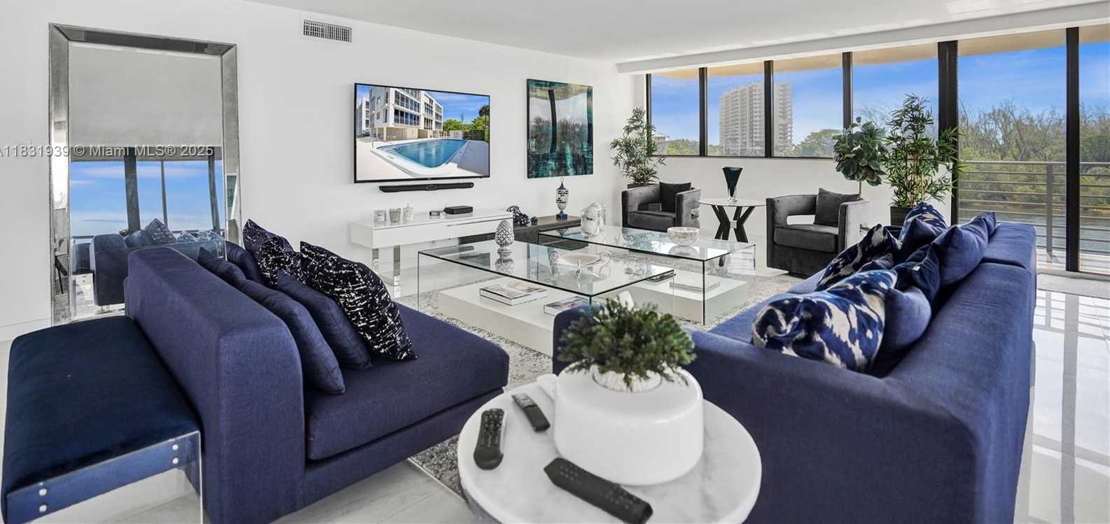Small Image of 900 Spanish River Blvd, Boca Raton, FL 33431, USA Number 5