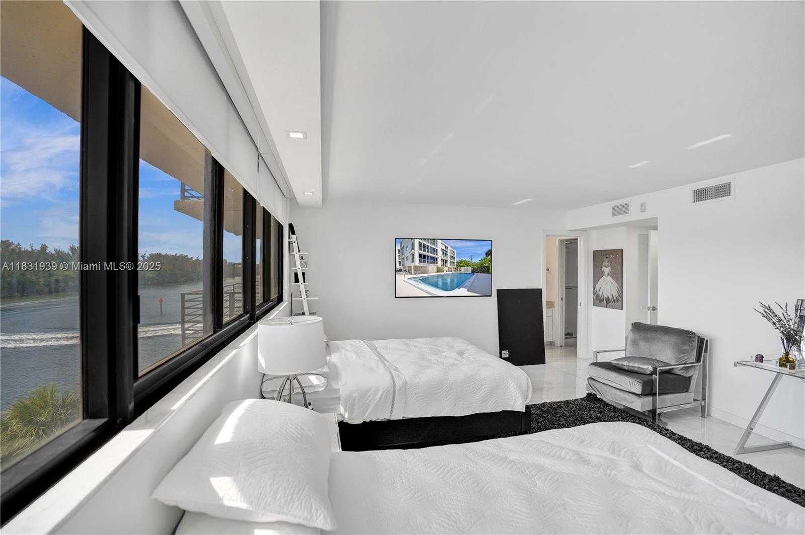 Small Image of 900 Spanish River Blvd, Boca Raton, FL 33431, USA Number 52