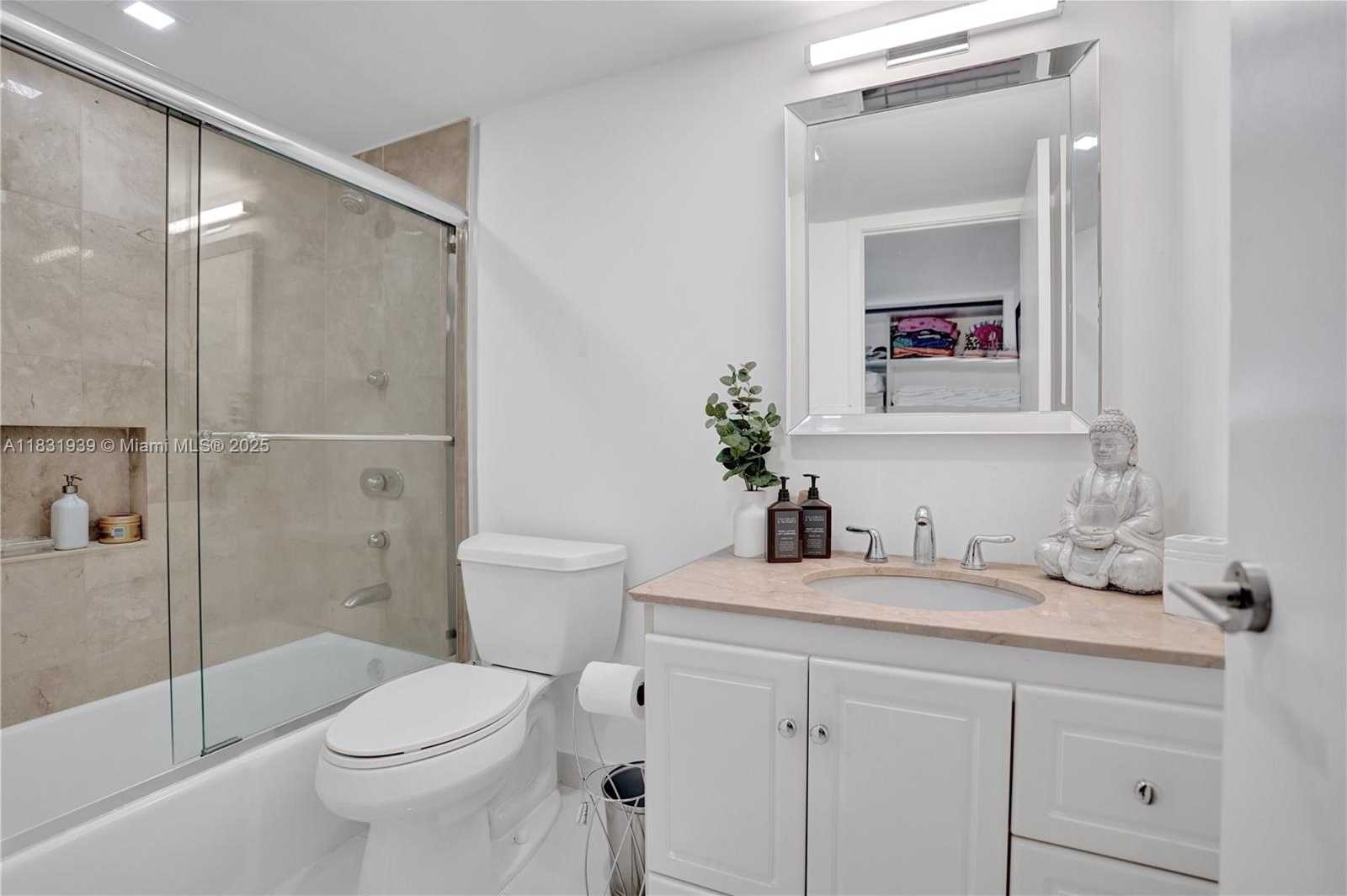 Small Image of 900 Spanish River Blvd, Boca Raton, FL 33431, USA Number 53
