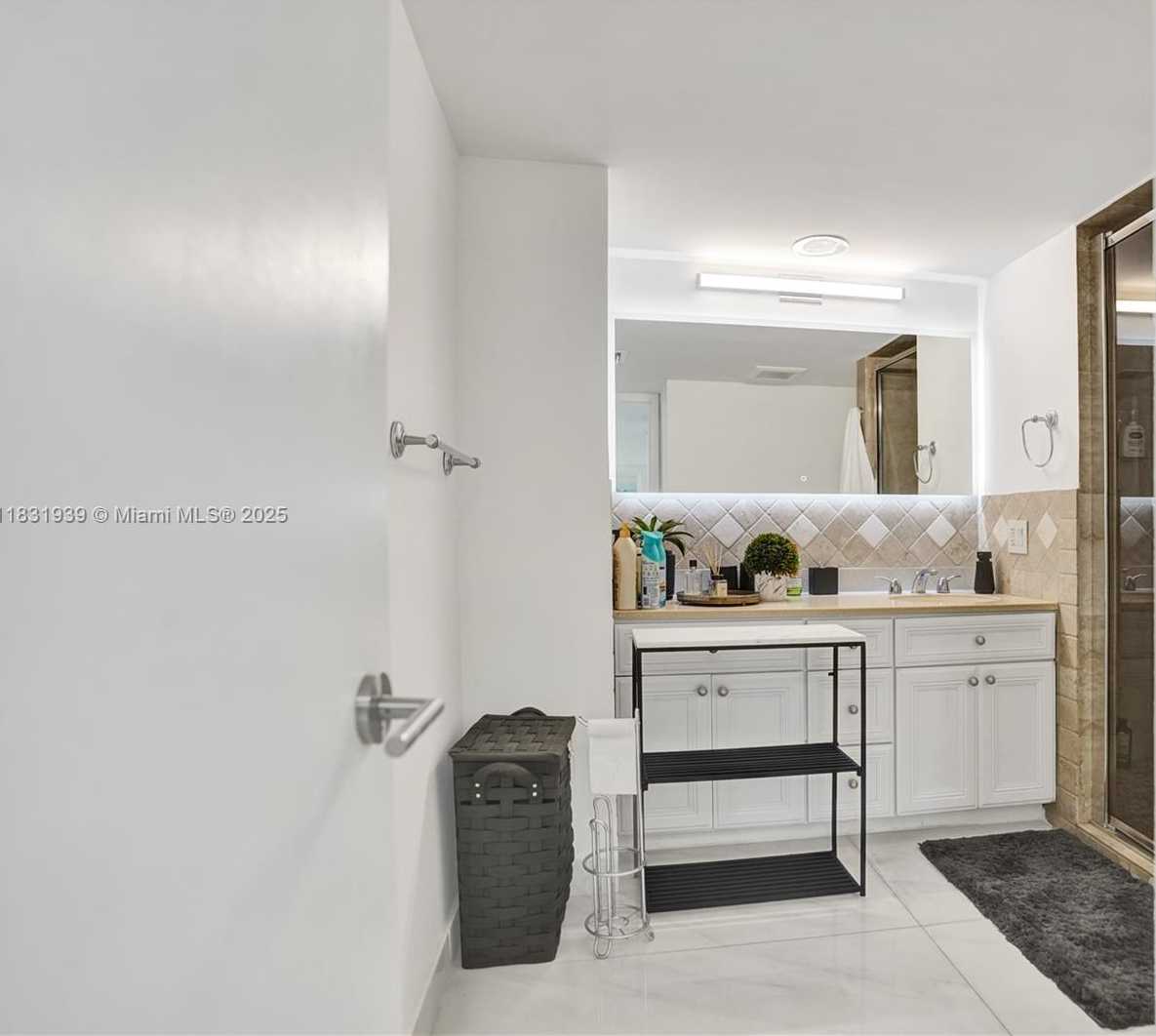 Small Image of 900 Spanish River Blvd, Boca Raton, FL 33431, USA Number 59