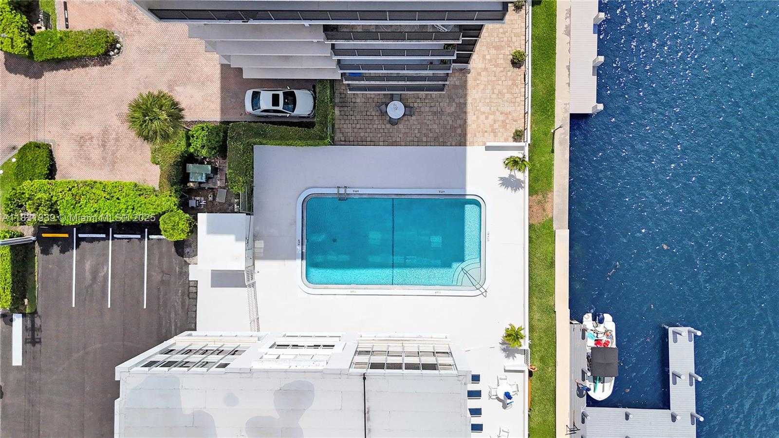 Small Image of 900 Spanish River Blvd, Boca Raton, FL 33431, USA Number 69