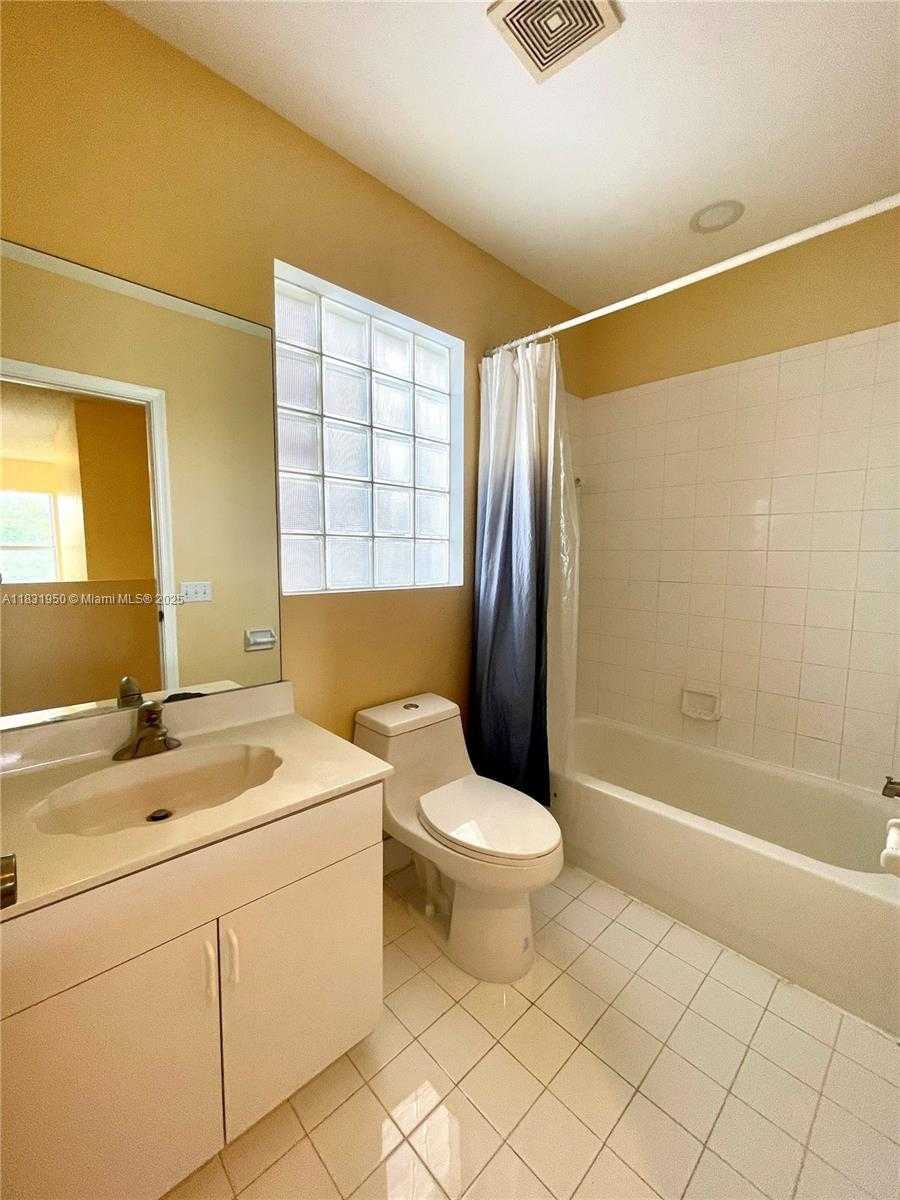 Small Image of 160 NORTH WEST 97TH TER, Coral Springs Number 34
