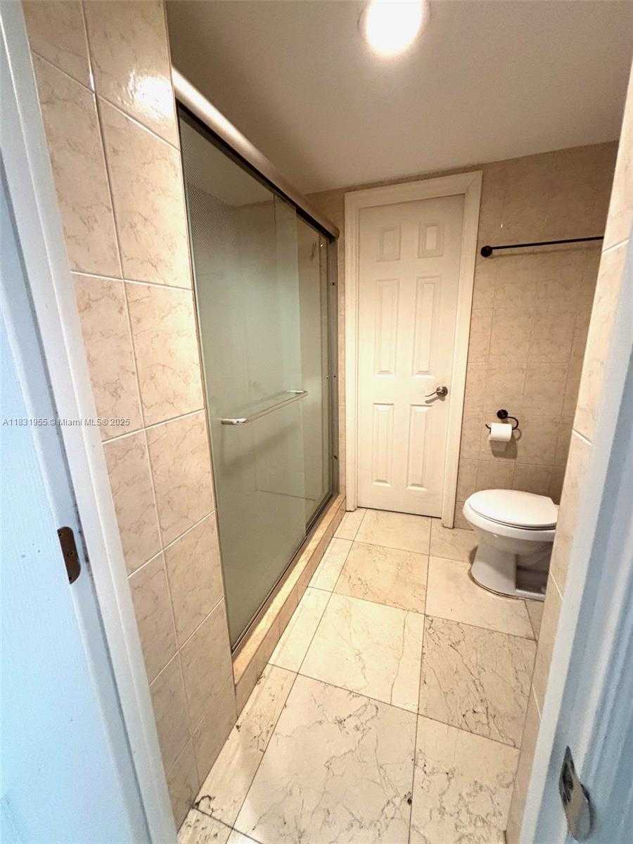Small Image of 1817 SOUTH OCEAN DR #426, Hallandale Beach Number 15