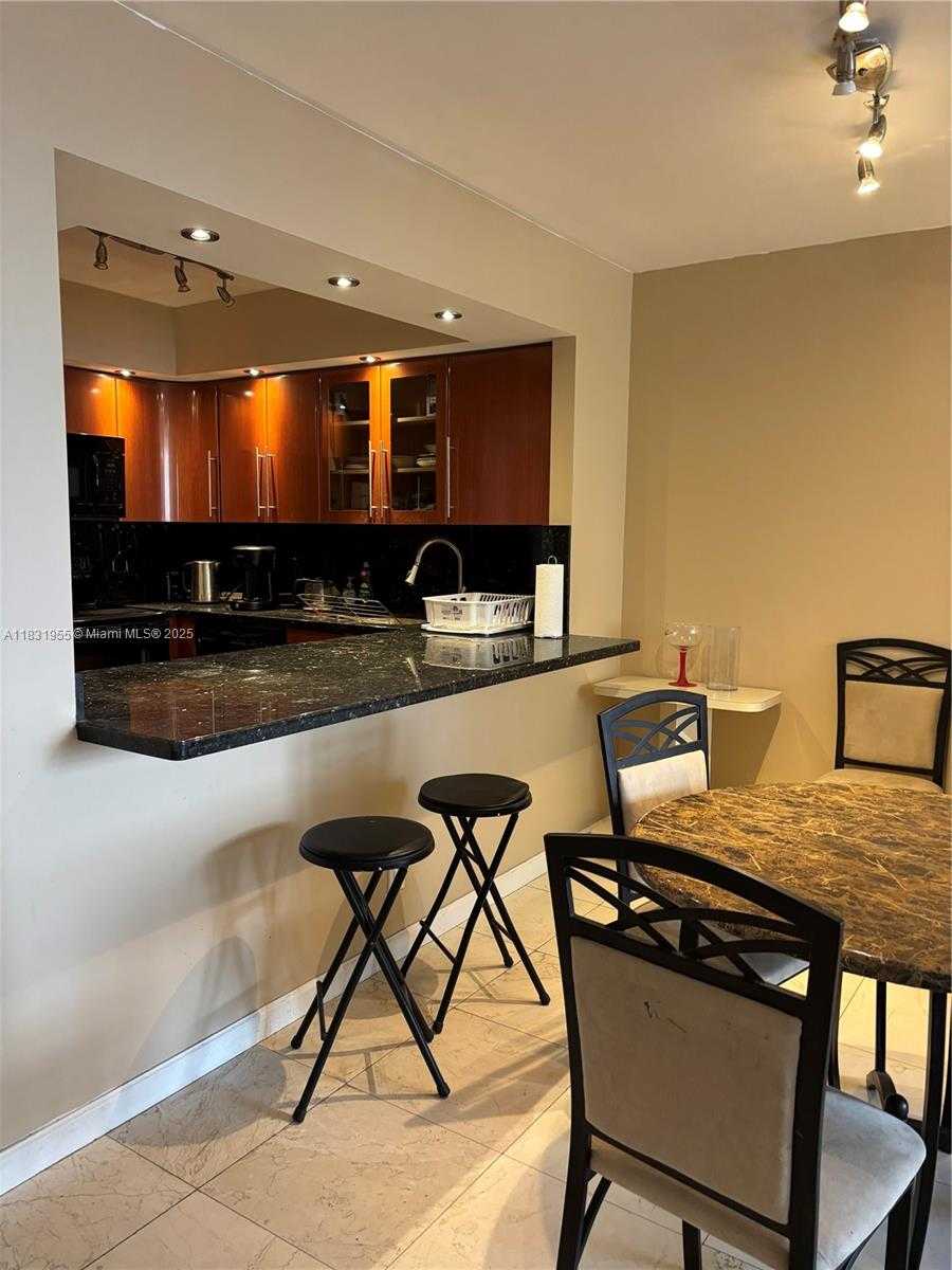 Small Image of 1817 SOUTH OCEAN DR #426, Hallandale Beach Number 8
