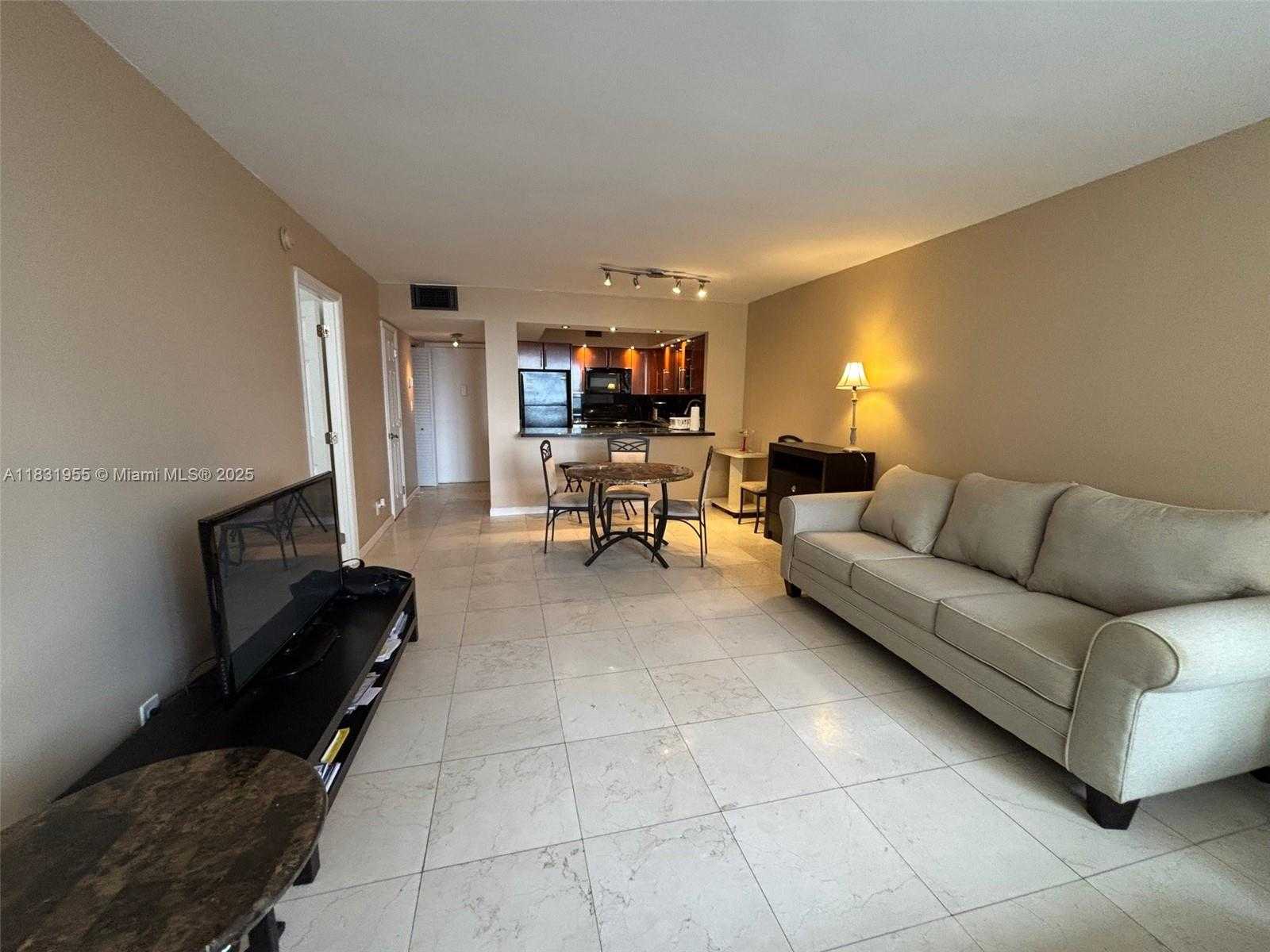 Small Image of 1817 SOUTH OCEAN DR #426, Hallandale Beach Number 9