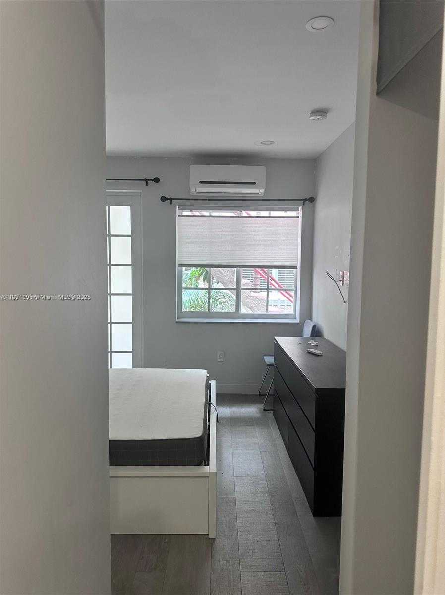 Small Image of 1560 JEFFERSON AVE #3, Miami Beach Number 3