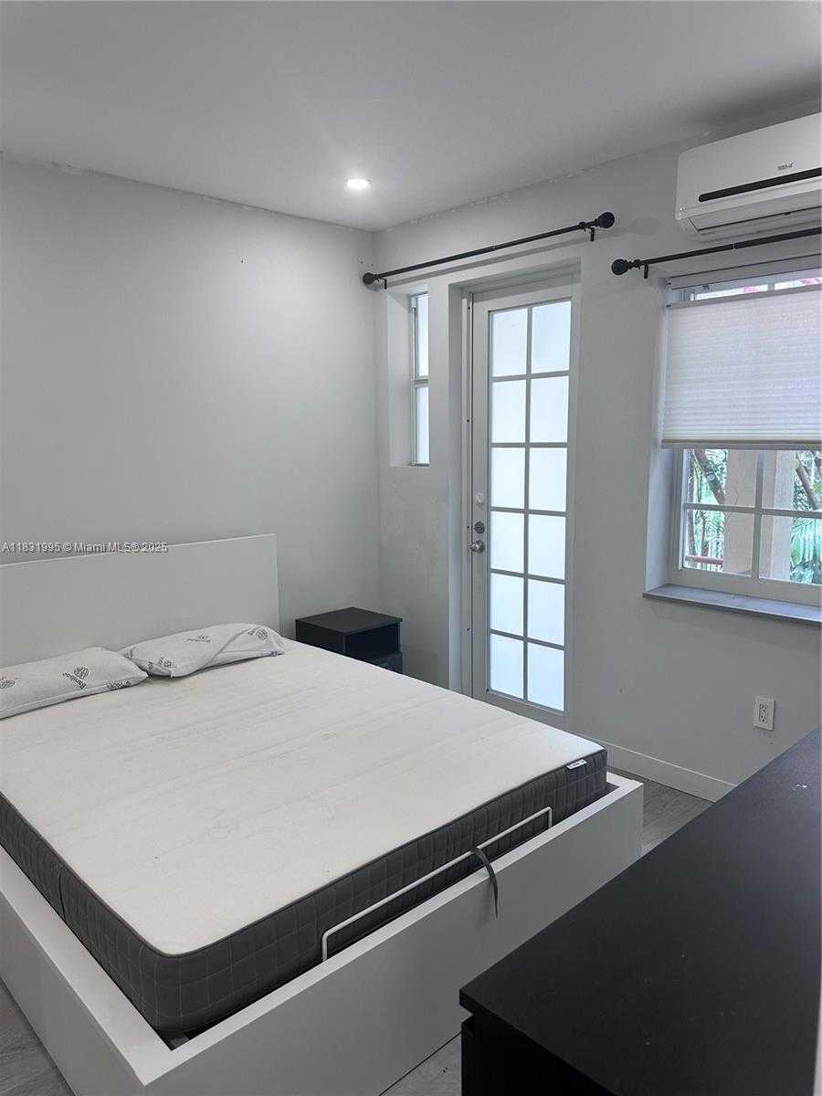 Small Image of 1560 JEFFERSON AVE #3, Miami Beach Number 4