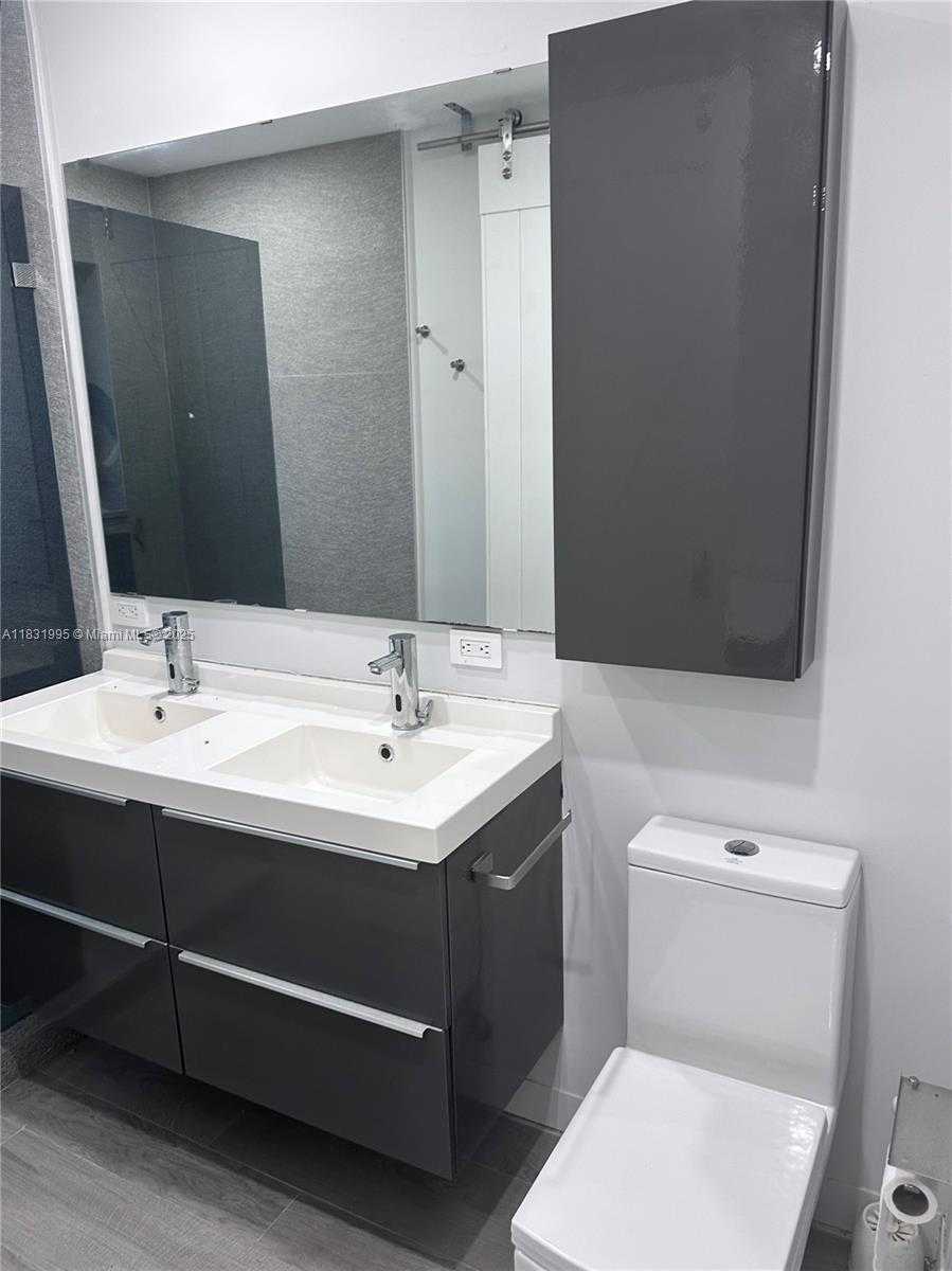 Small Image of 1560 JEFFERSON AVE #3, Miami Beach Number 5