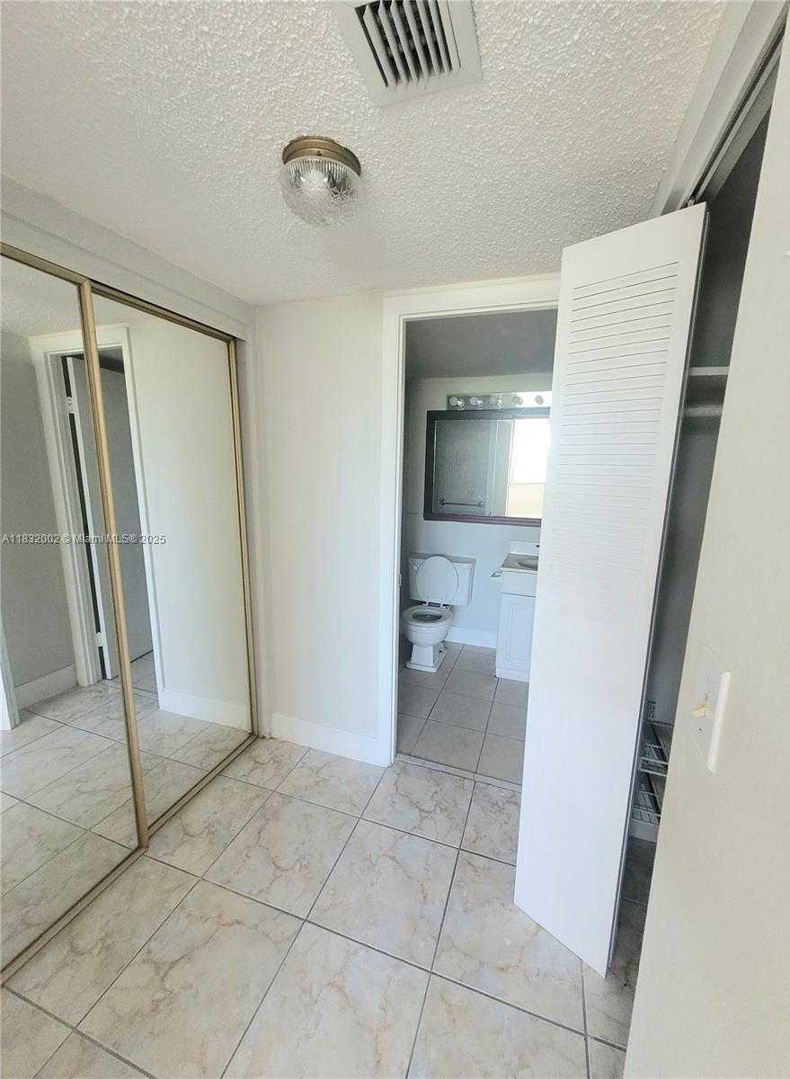 Small Image of 2025 NORTH EAST 164TH ST #319, North Miami Beach Number 5