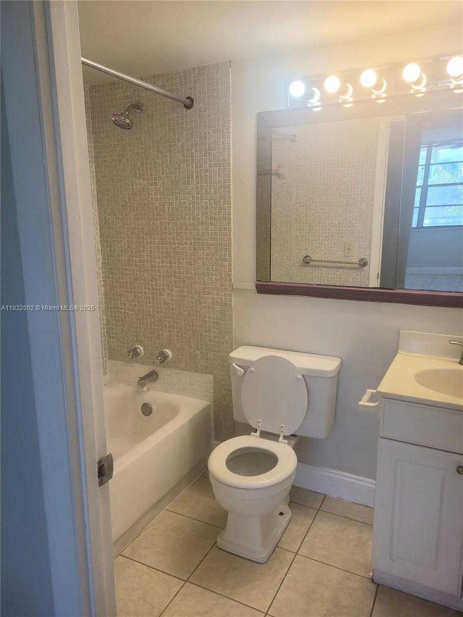 Small Image of 2025 NORTH EAST 164TH ST #319, North Miami Beach Number 6