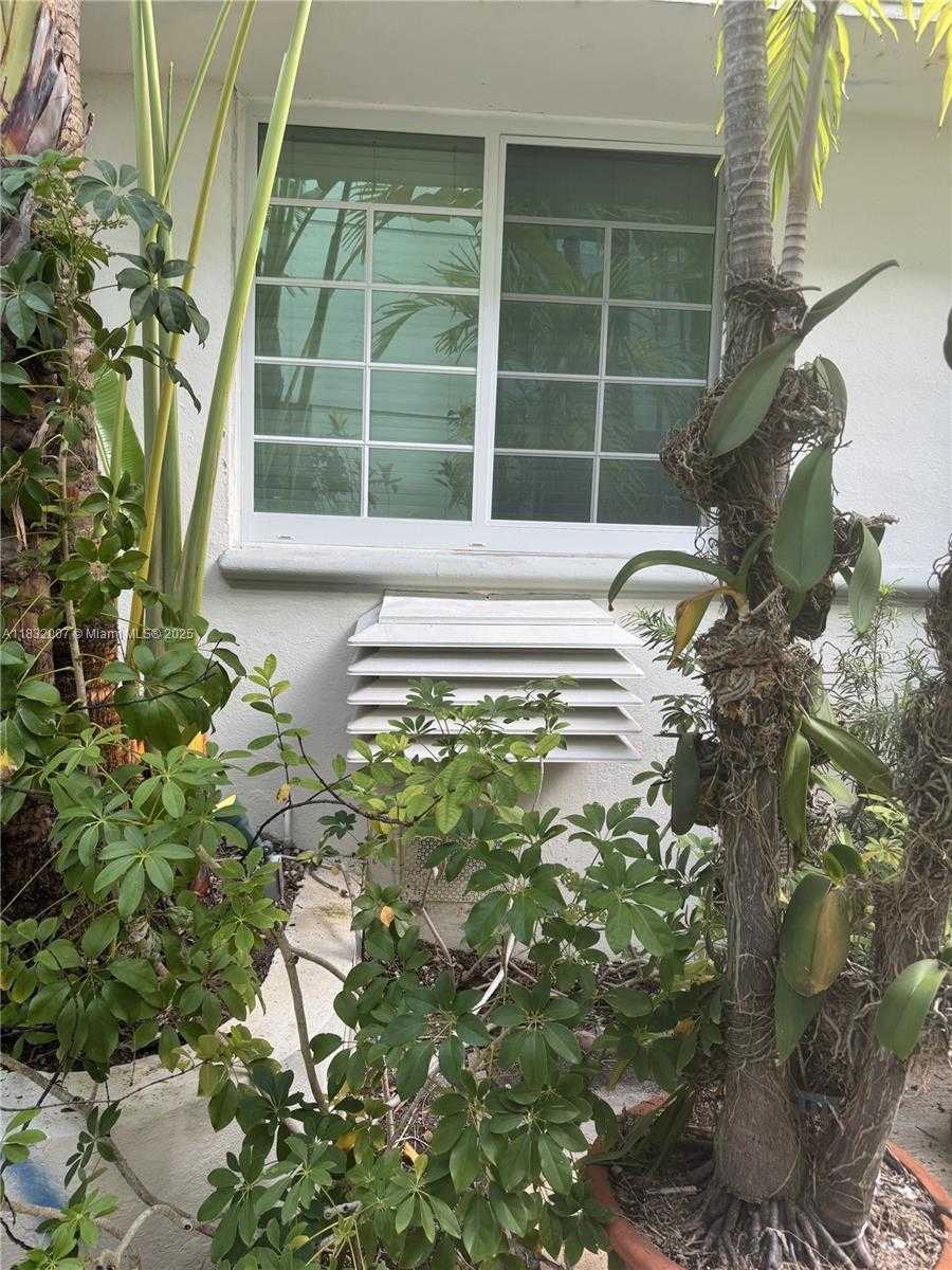 Small Image of Miami Beach Number 2
