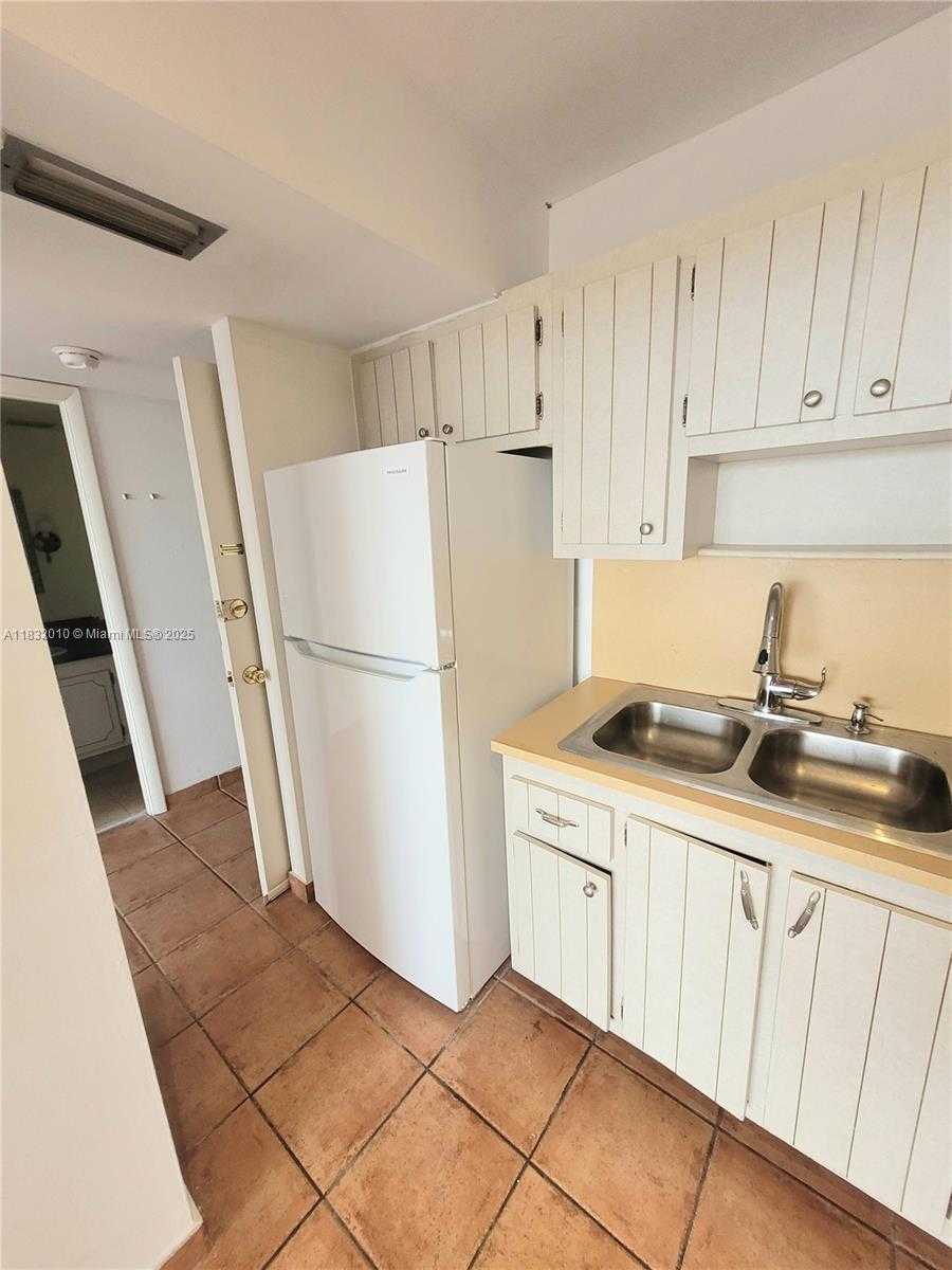 Small Image of 2025 NORTH EAST 164TH ST #602, North Miami Beach Number 11