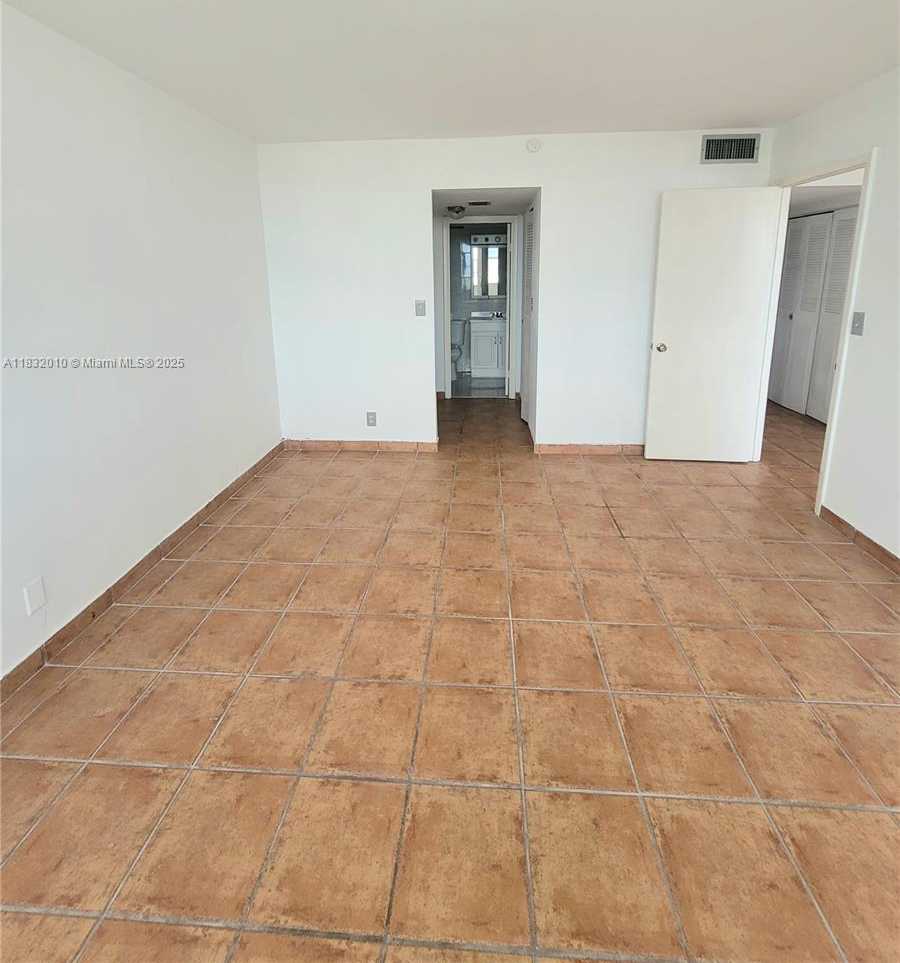 Small Image of 2025 NORTH EAST 164TH ST #602, North Miami Beach Number 3
