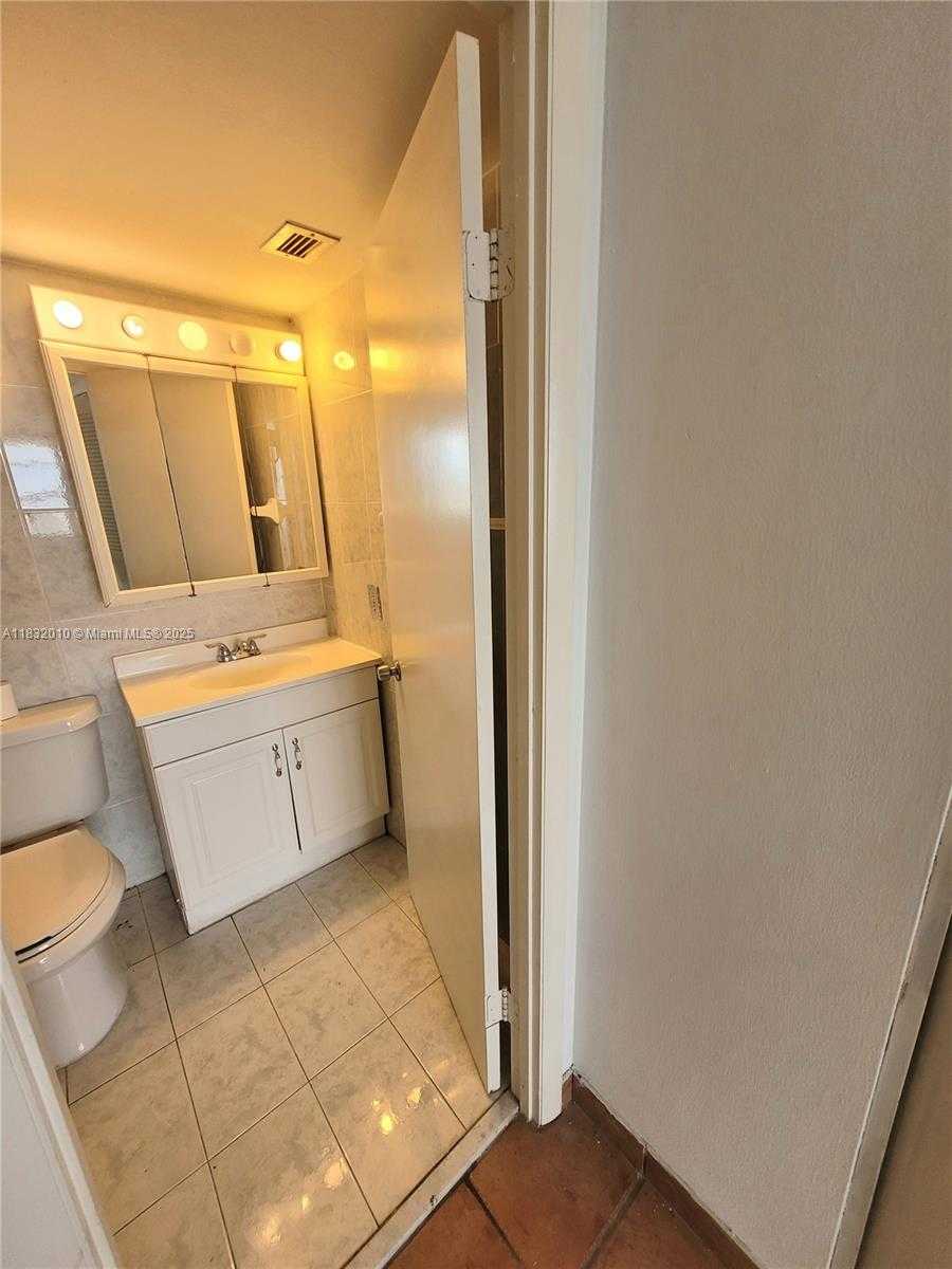 Small Image of 2025 NORTH EAST 164TH ST #602, North Miami Beach Number 8