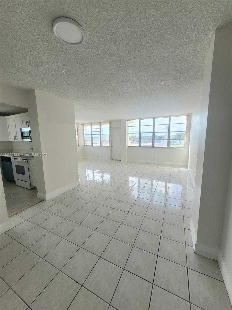 Small Image of 2025 NORTH EAST 164TH ST #416, North Miami Beach Number 3