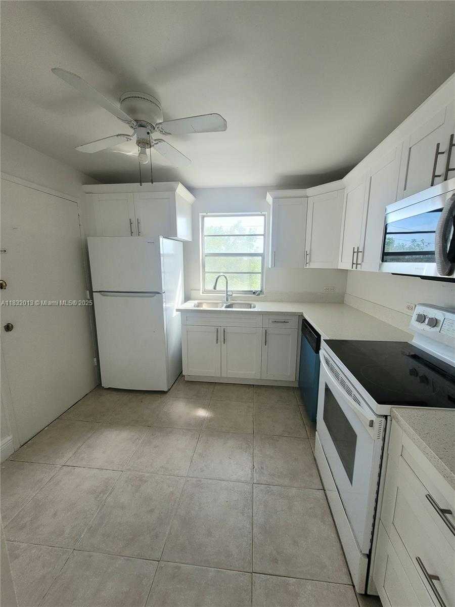 Small Image of 2025 NORTH EAST 164TH ST #416, North Miami Beach Number 4