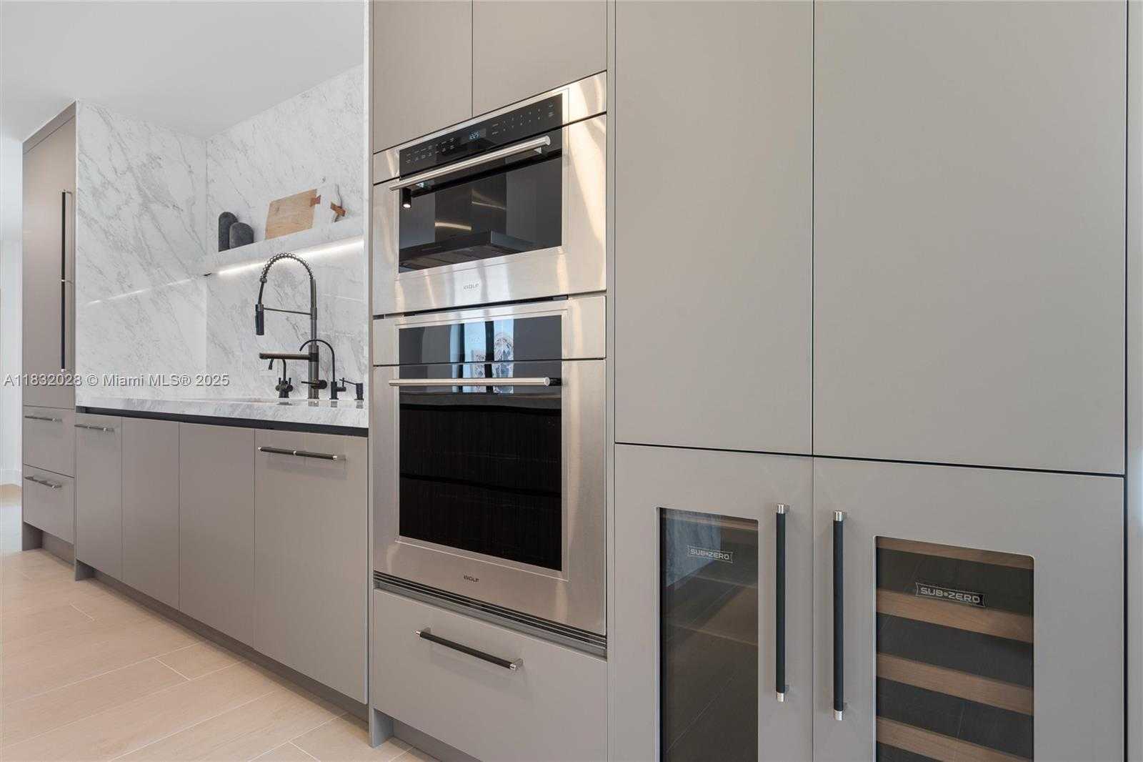 Small Image of 1320 ALHAMBRA CIR, Coral Gables Number 13