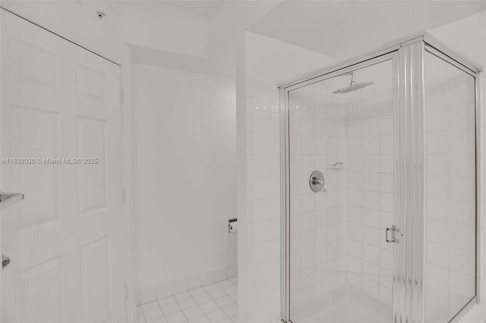Small Image of 17100 NORTH BAY RD #1501, Sunny Isles Beach Number 14