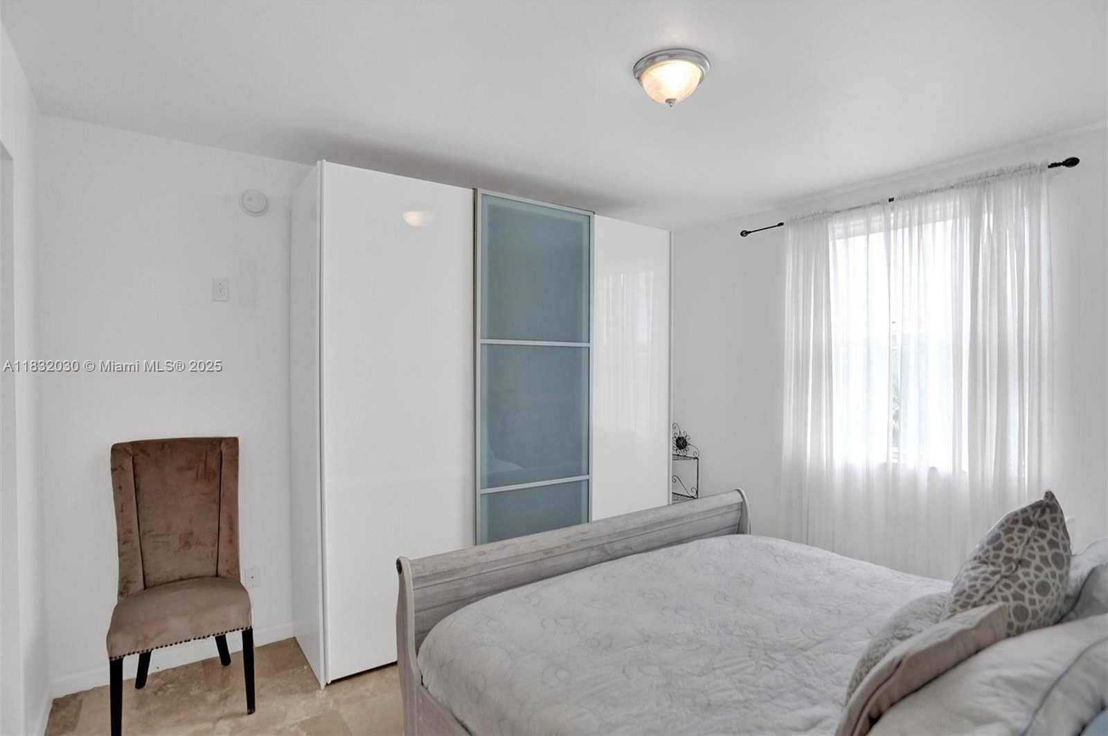 Small Image of 17100 NORTH BAY RD #1501, Sunny Isles Beach Number 16