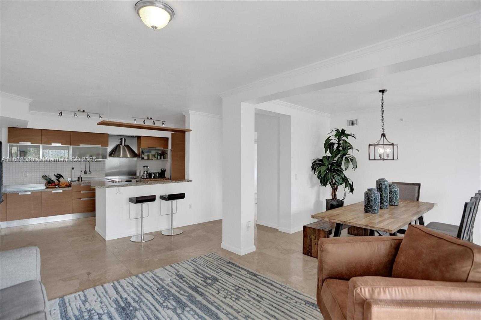 Small Image of 17100 NORTH BAY RD #1501, Sunny Isles Beach Number 2