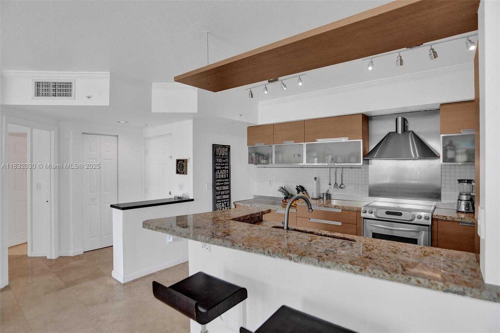 Small Image of 17100 NORTH BAY RD #1501, Sunny Isles Beach Number 40