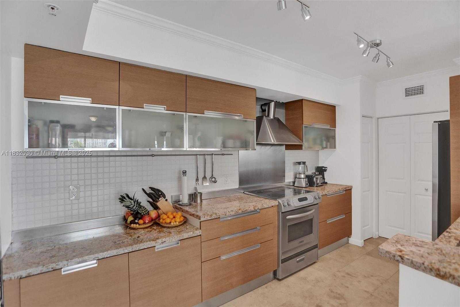 Small Image of 17100 NORTH BAY RD #1501, Sunny Isles Beach Number 41