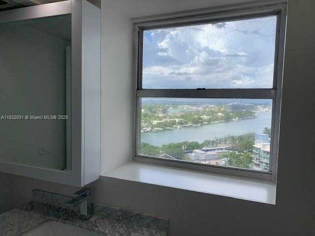 Small Image of 6039 COLLINS AVE #1737, Miami Beach Number 11